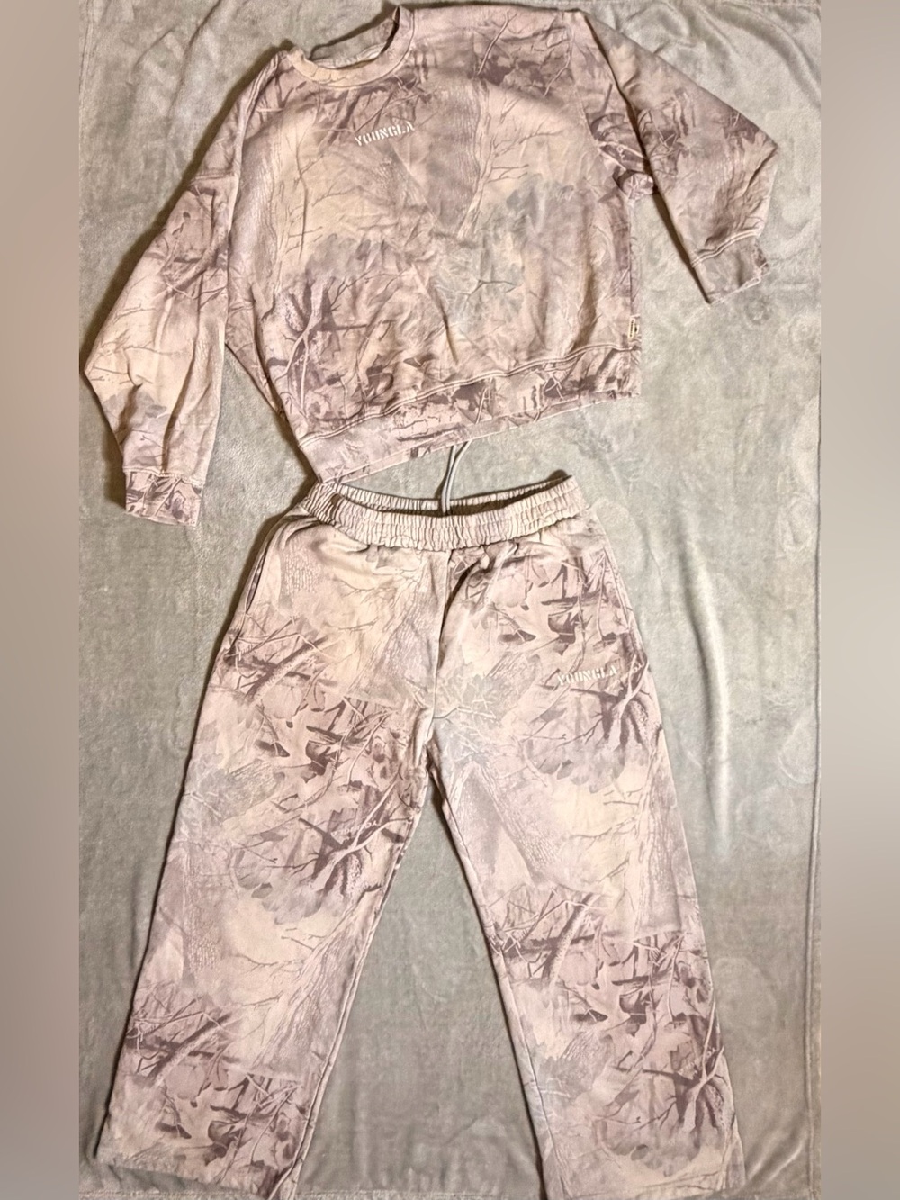 YoungLA set